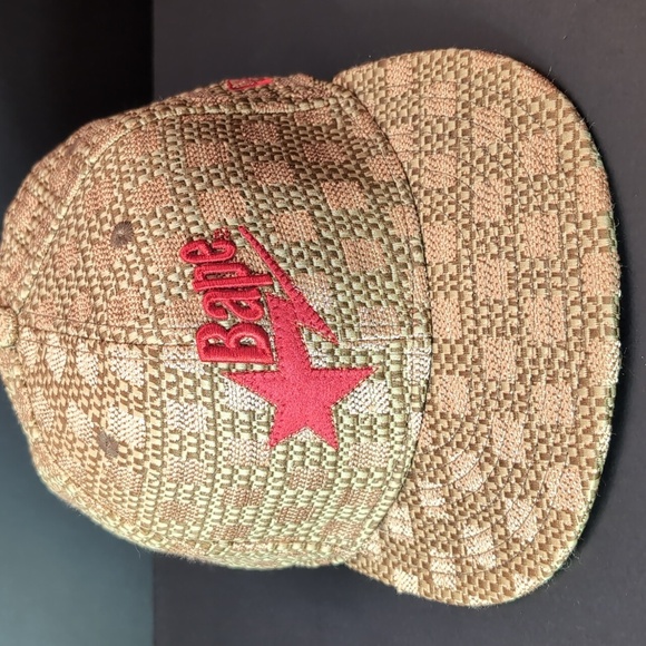 Ape/ Bape Gold Checkered 100% Wool Men's Flat Bill Fitted Hat,Size 7 1/8 57 cm. - Picture 2 of 10